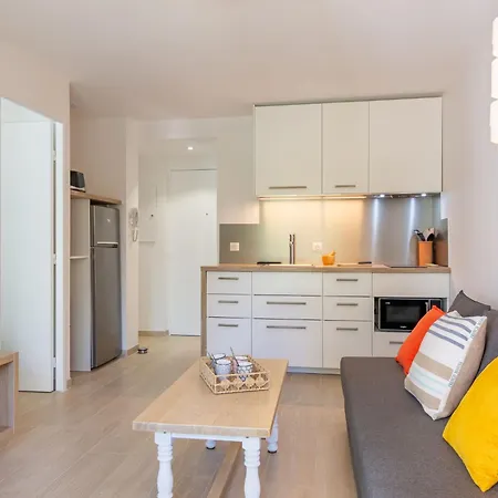 Апартаменты Domaine Du Preconil-5 By Interhome Сент-Максим