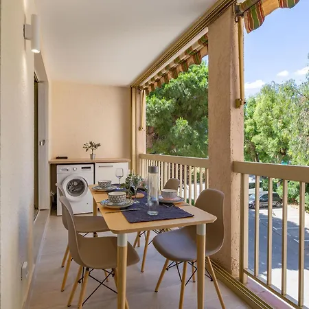 Апартаменты Domaine Du Preconil-5 By Interhome