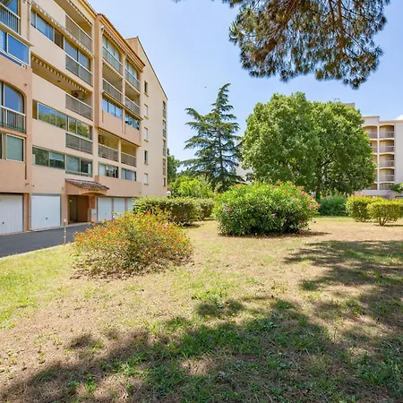 Апартаменты Domaine Du Preconil-5 By Interhome